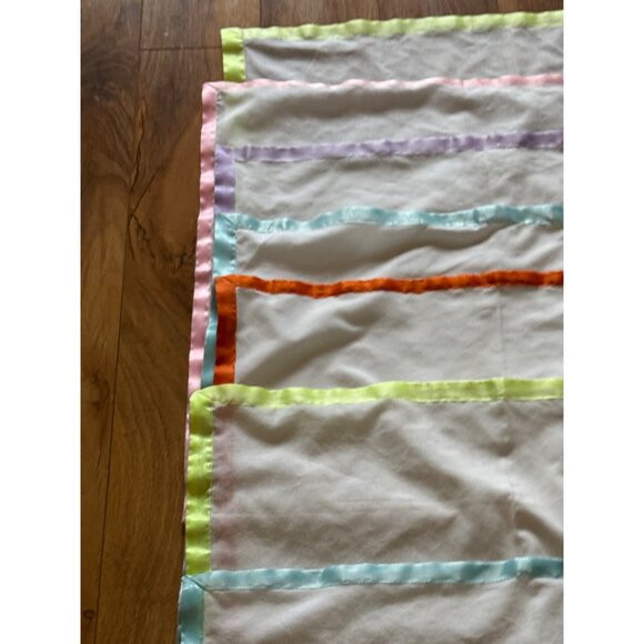 Crate & Barrel Pastel Dinner Napkins 21" x21" NWOT Set of 8 - Picture 2 of 13